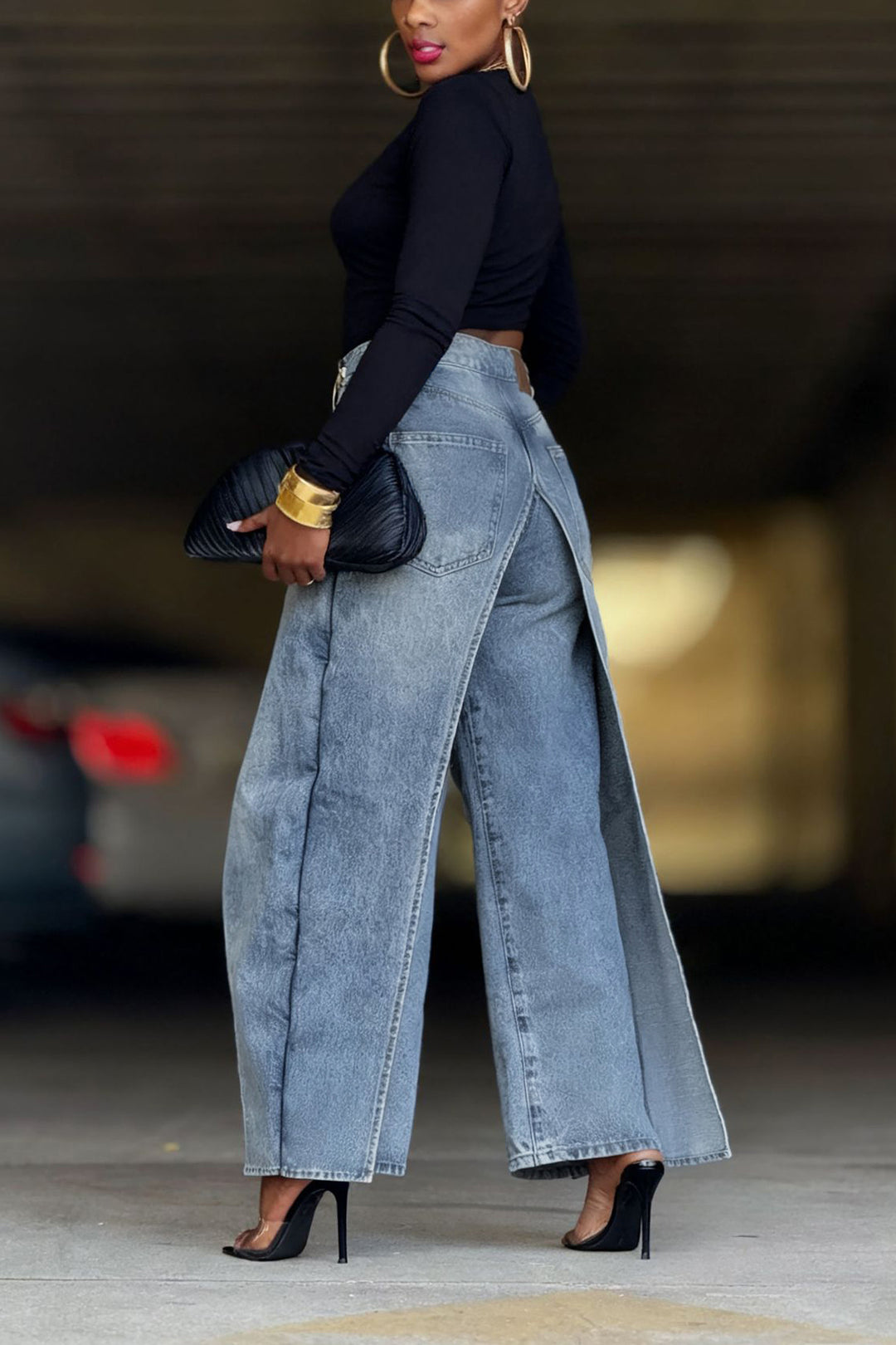 Fashionable Reversible Deconstructed Jeans*